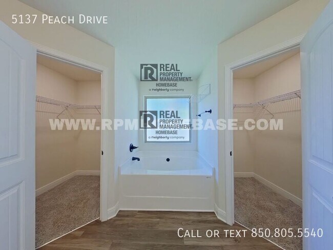 Building Photo - 5137 Peach Dr