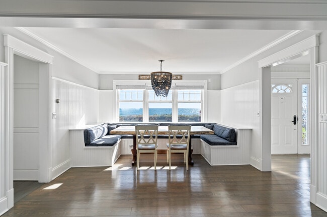 Building Photo - 207 Beach Ave