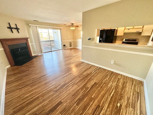 Building Photo - Beautiful 2 BR/2 BA Condo in Glen Burnie!