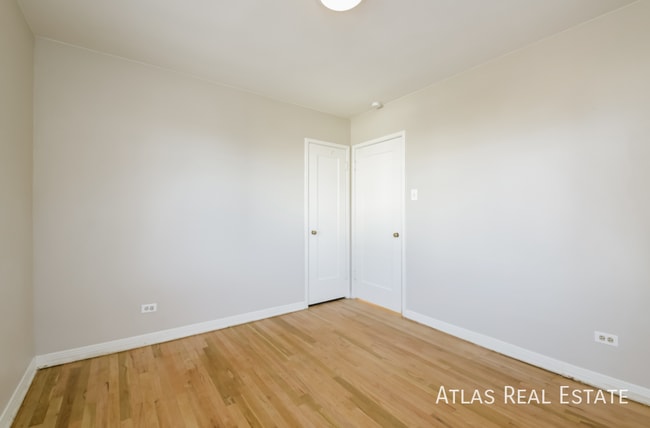 Building Photo - 7121 E 60th Way