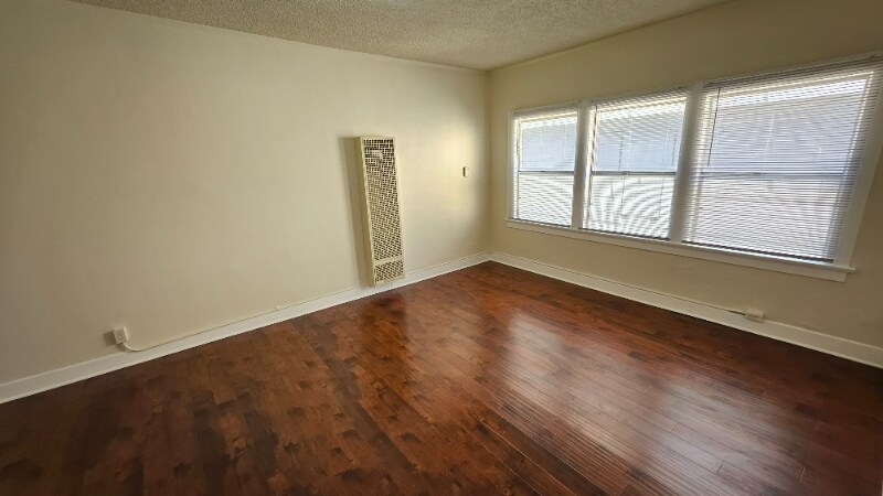 Primary Photo - 1521 Wilcox Ave