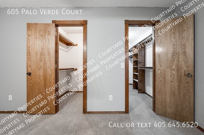 Building Photo - 605 Palo Verde Ct