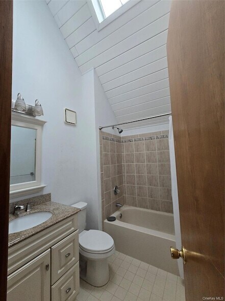 Building Photo - 36 Ten Broeck Ln