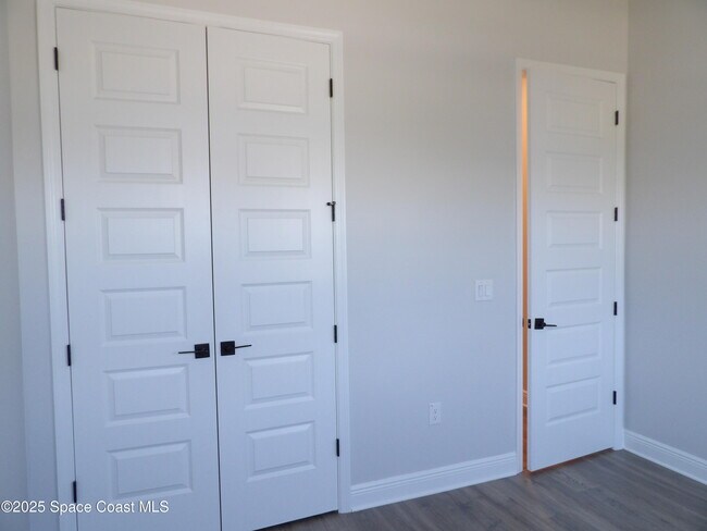 Building Photo - 4258 Trovita Cir