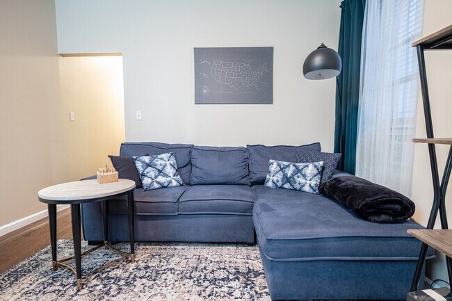 Building Photo - 5 W 101st St