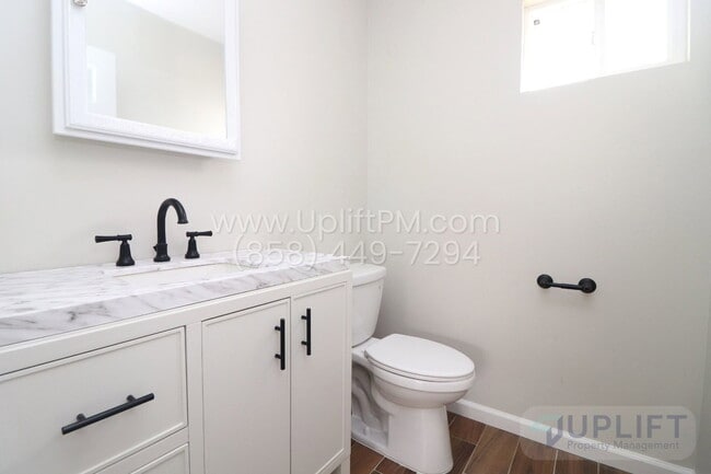 Building Photo - 10171 Empress Ave