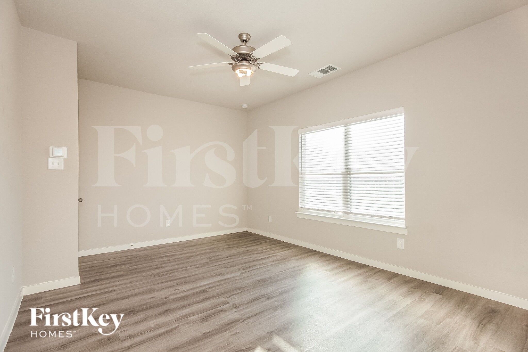 Building Photo - 308 Niki Dr