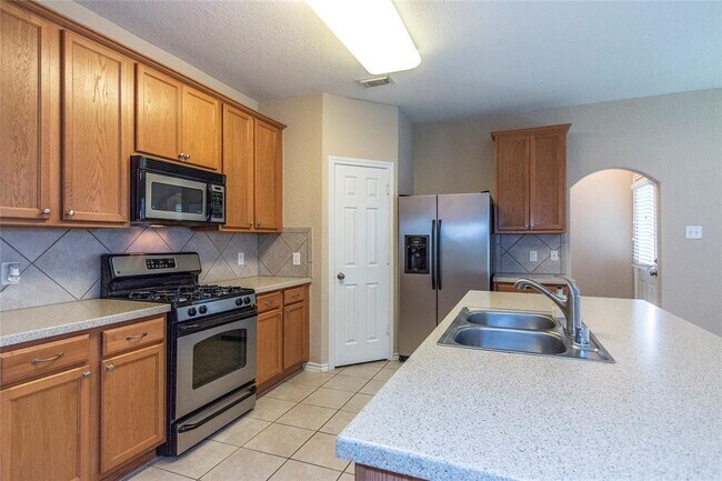 Building Photo - 9206 Birch Springs Dr
