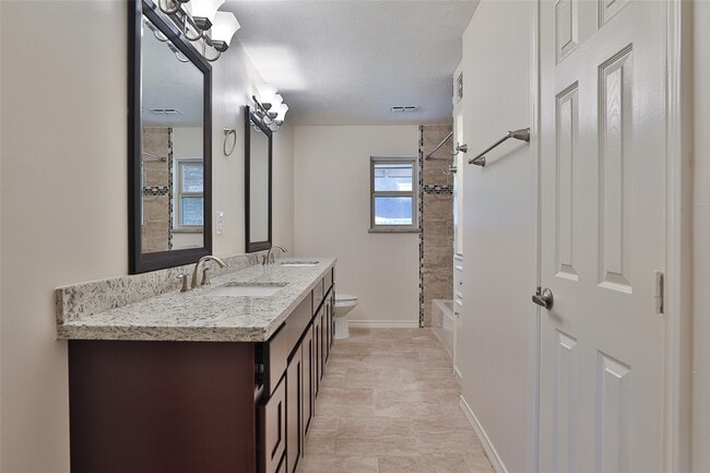 Building Photo - 2706 Stetson Ln