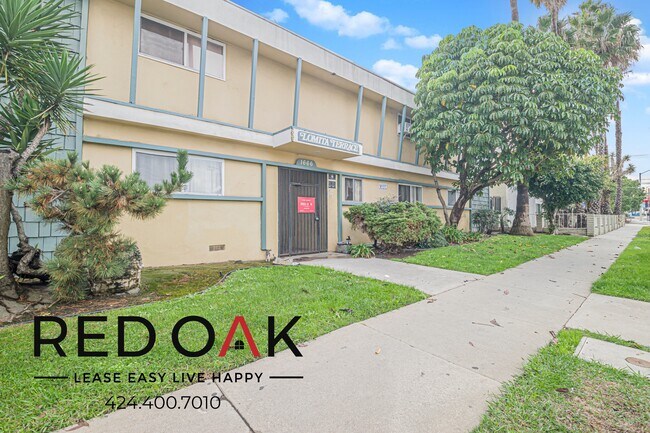Building Photo - 1666 Lomita Blvd