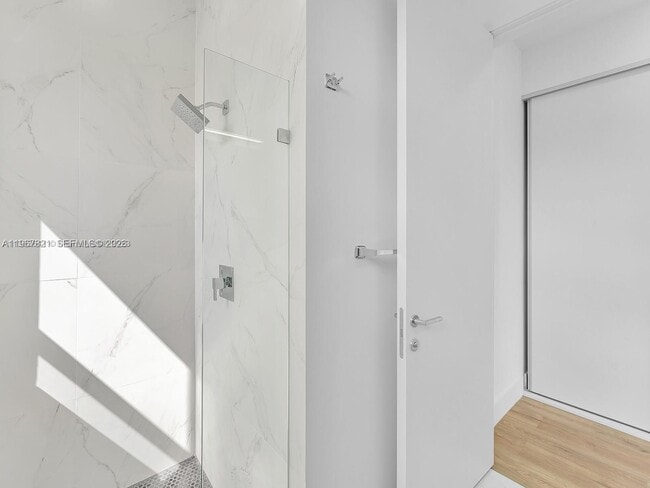 Building Photo - 6130 SW 36th Ct