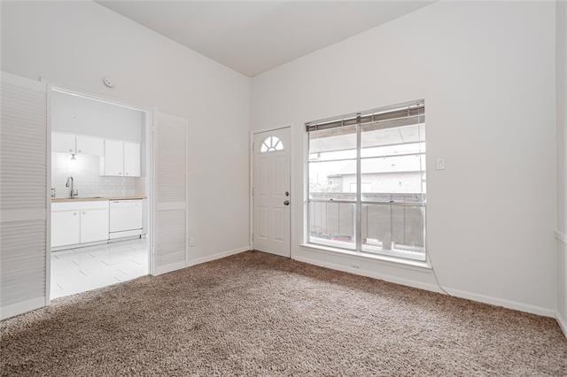 Building Photo - 10438 High Hollows Dr