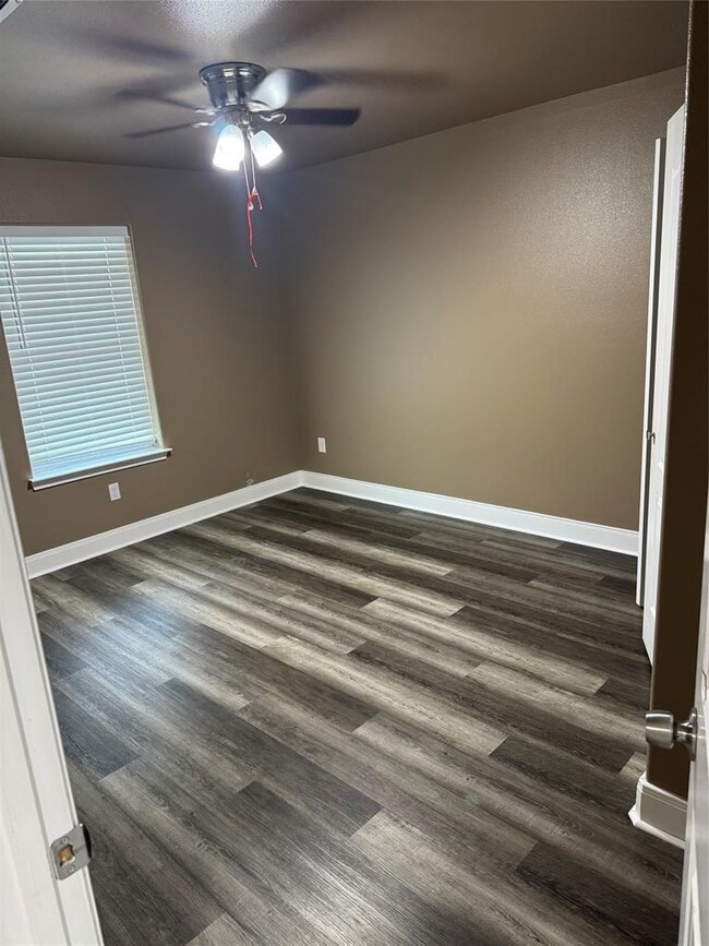 Building Photo - 5706 Melody Ln