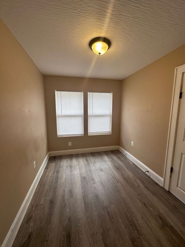 Building Photo - 431 E 14th Ave