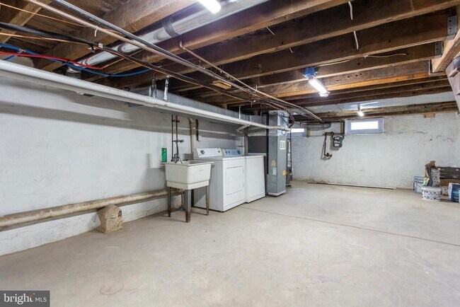 Building Photo - 2120 Ellsworth St