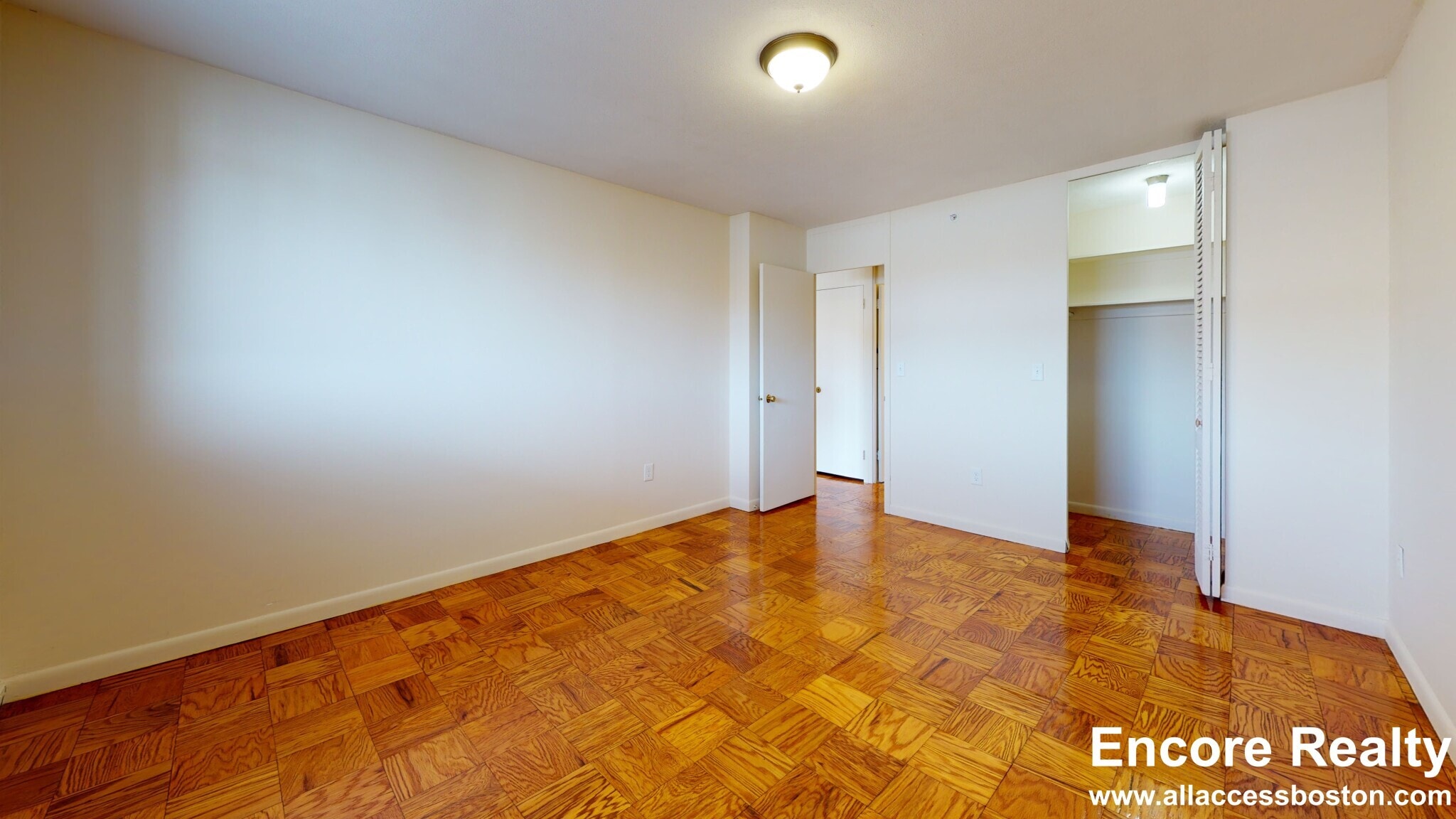 Building Photo - 82 Monmouth St