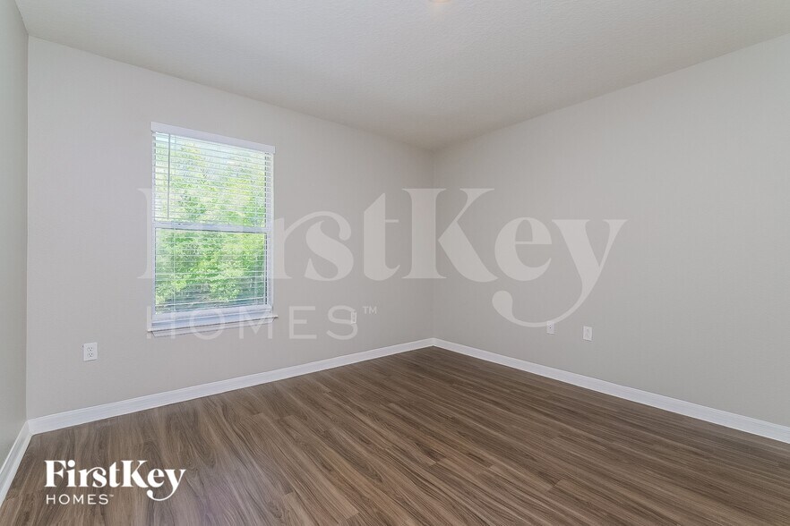 Building Photo - 12050 Colony Lakes Blvd