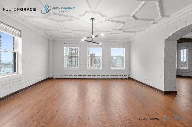 Building Photo - 534 W Stratford Pl