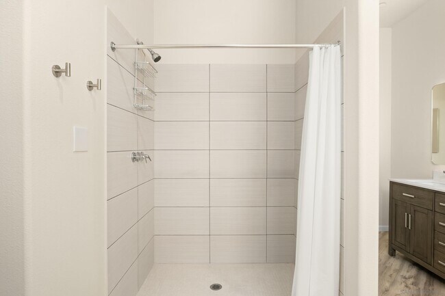 Building Photo - 9427 Vista Dr