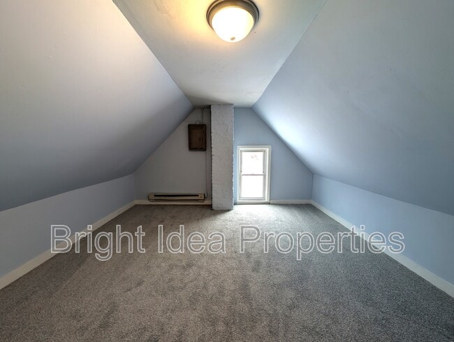 Building Photo - 538 Charles Ave