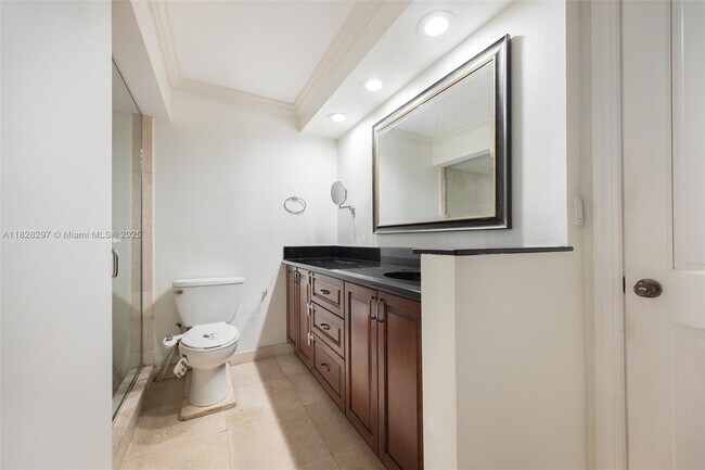 Building Photo - 2901 S Bayshore Dr