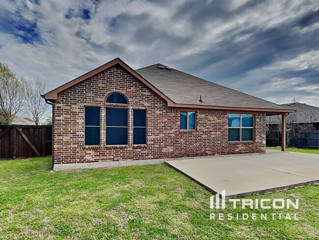 Building Photo - 205 Old Spanish Trail