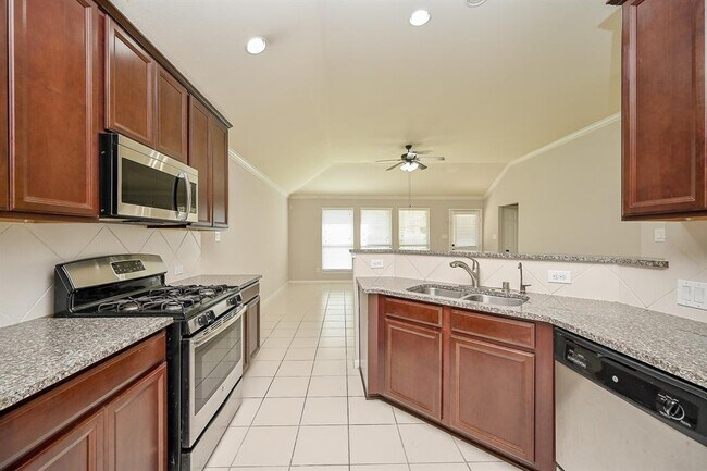 Building Photo - 18707 Majestic Vista Ln
