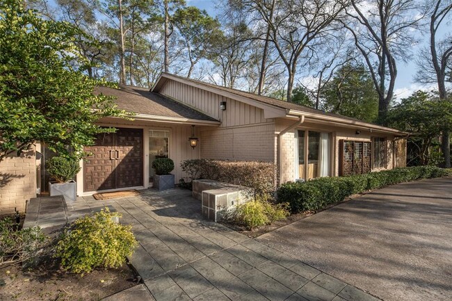 Building Photo - 614 Saddlewood Ln