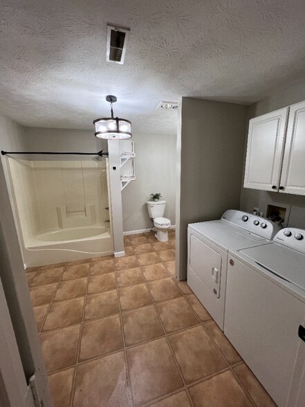 Building Photo - 1117 2nd St