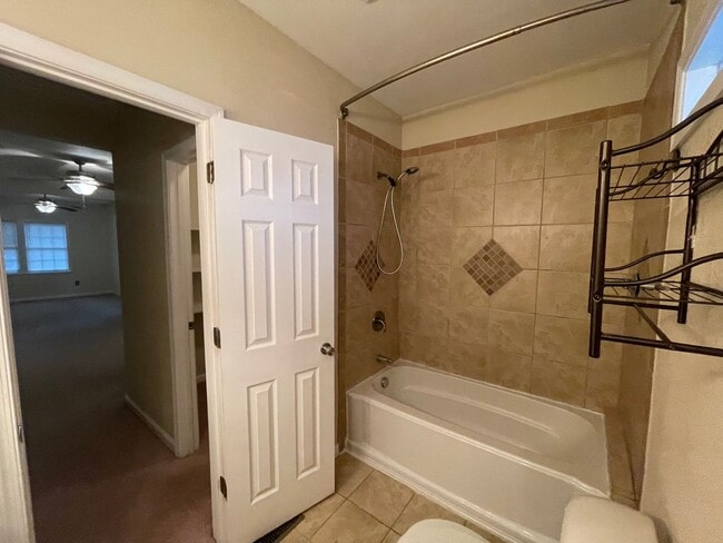 Building Photo - Chesterfield Heights