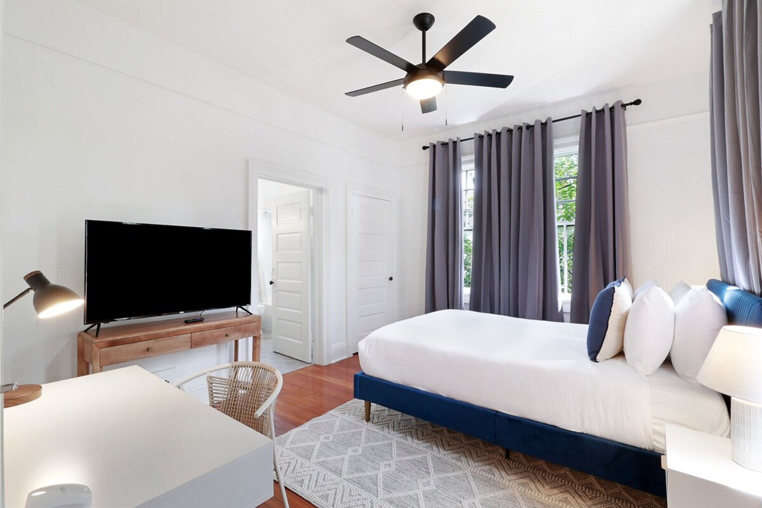 Building Photo - 4327 Canal St