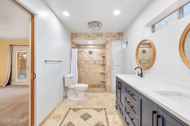 Building Photo - 3721 N Sierra Madre Dr