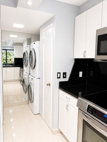 Building Photo - 6101 Edsall Rd