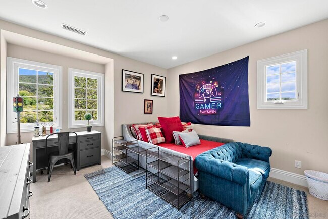 Building Photo - 14748 Valle Del Sur Ct