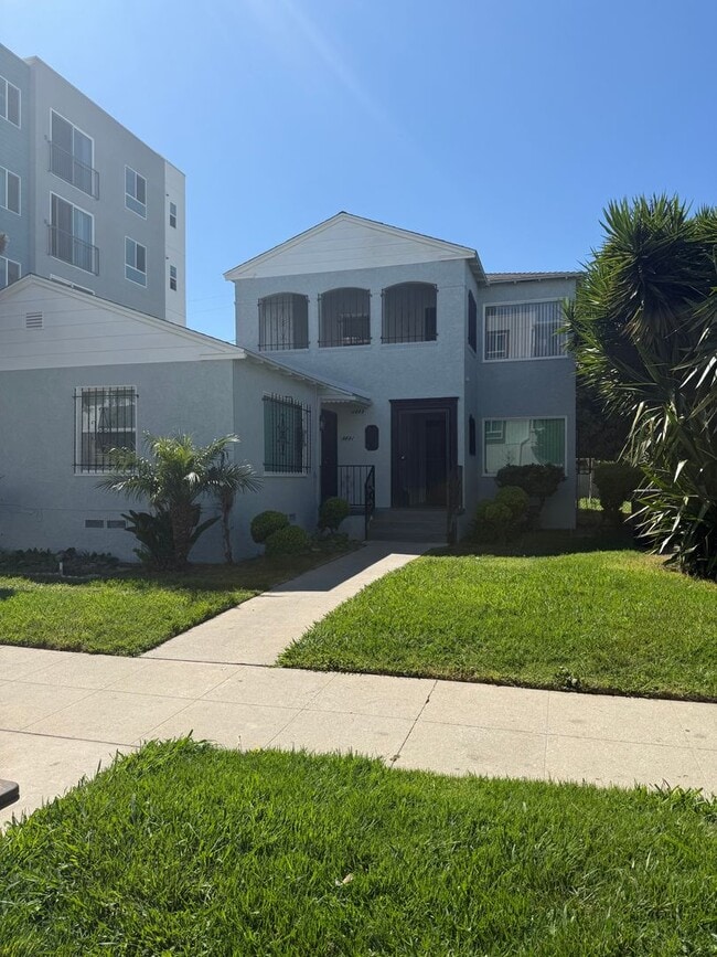 Building Photo - FOR RENT — COMPLETELY REMODELED Apartment