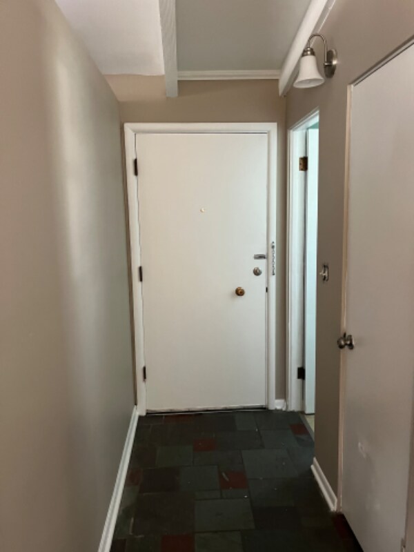 Building Photo - 930 Sherwood St