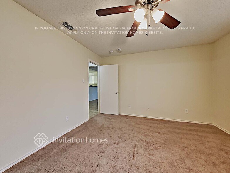 Building Photo - 1001 Ridgecrest Dr
