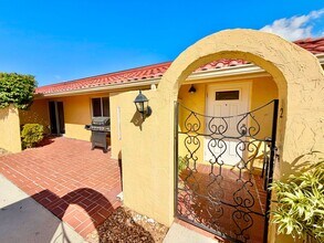 Building Photo - ** GLADES COUNTRY CLUB ** 2 BED / 2 BATH - VILLA - BUNDLED GOLF MEMBERSHIP - ANNUAL RENTAL