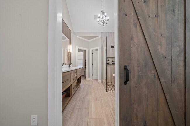 Building Photo - 29 Oakton N