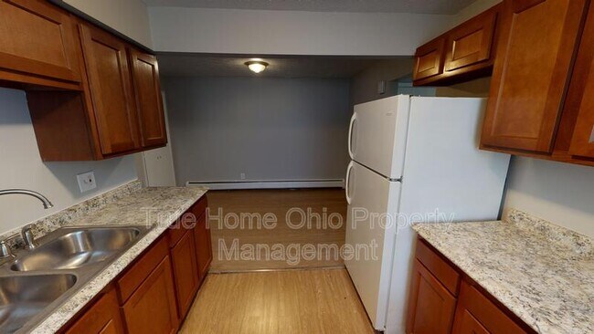 Building Photo - 2600 Kipling Ave