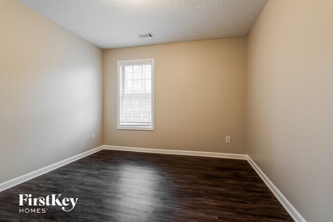 Building Photo - 835 Sweet Mill Ln