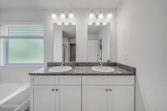 Building Photo - 2304 Aquarius Dr
