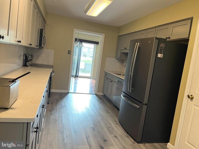 Building Photo - 204 Clover Hill Ct