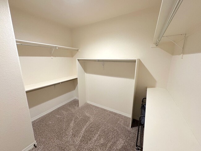 Building Photo - East El Paso 3 bed Refrig A/C