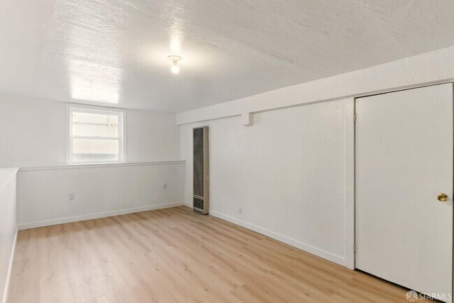 Building Photo - 2314 26th Ave