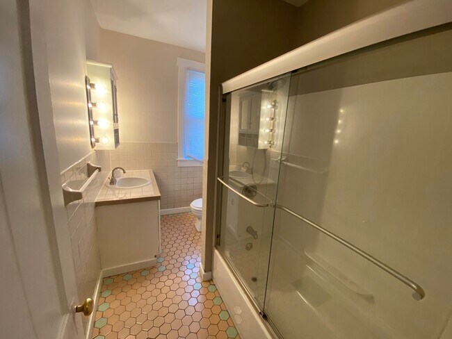 Building Photo - W 1st Ave 145-147 MLR