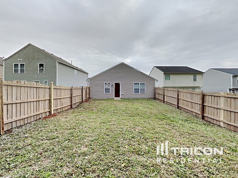 Building Photo - 861 Bitting Hall Cir