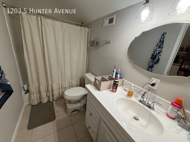 Building Photo - 1203.5 Hunter Ave