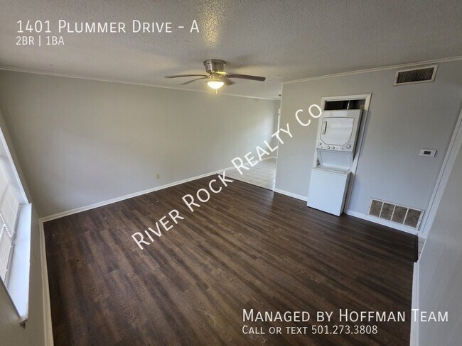 Building Photo - 1401 Plummer St