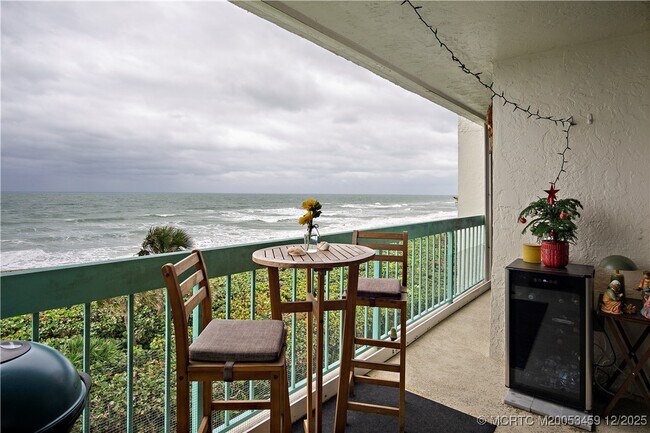 Building Photo - 9940 S Ocean Dr